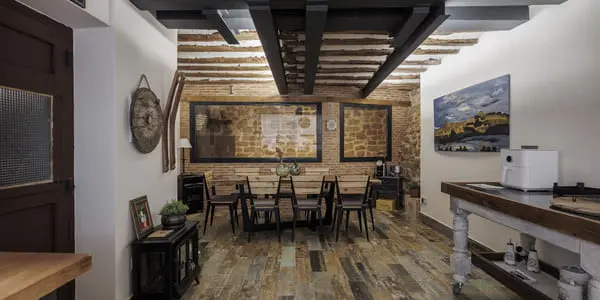 TXOKO Y CUEVA EN LAGUARDIA por el estudio arquitectonico a10a